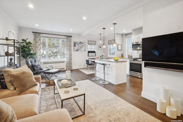 Dining room, Interior, Kitchen, Living room, Pendant Lights, Recessed Lighting, Stainless Steel Appliances, Wood Texture Flooring