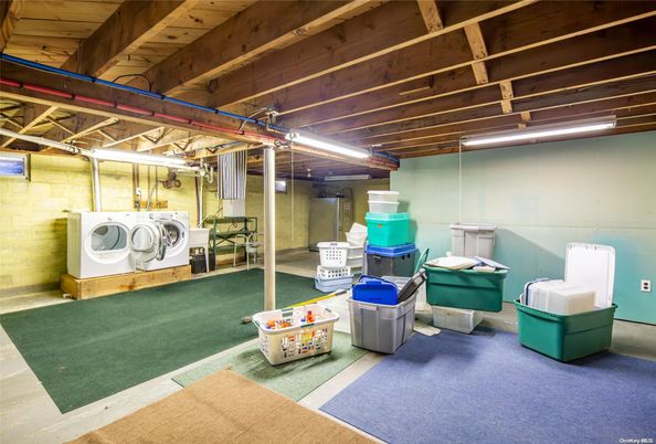 Interior, Washer, Wooden Beams, Wooden Ceilings