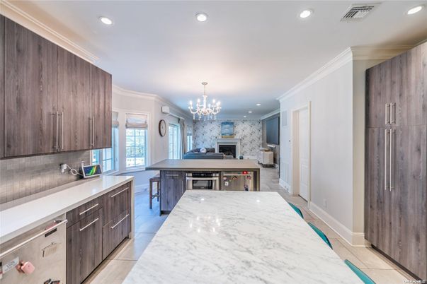Chandelier, Dining room, Interior, Kitchen, Recessed Lighting, Stainless Steel Appliances
