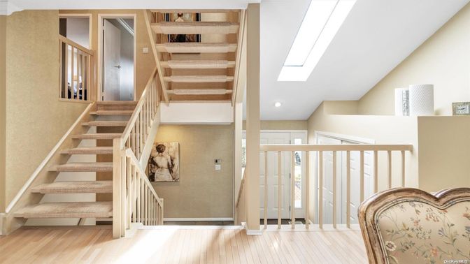 Interior, Recessed Lighting, Wood Texture Flooring