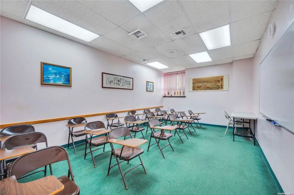 Dining room, Interior, Recessed Lighting