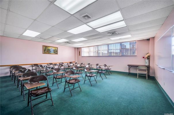 Dining room, Interior, Recessed Lighting