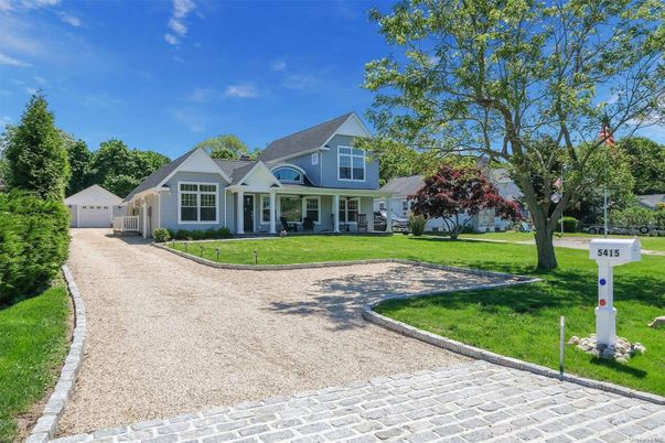 Backyard, Exterior, Facade, Farmhouse