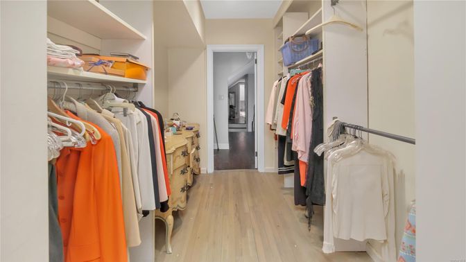 Interior, Walk-in Closets, Wood Texture Flooring