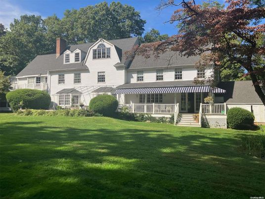 Backyard, Exterior, Facade, Farmhouse