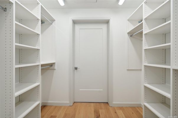 Interior, Walk-in Closets, Wood Texture Flooring