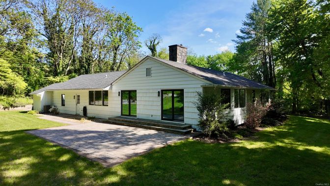 Backyard, Exterior, Facade, Ranch