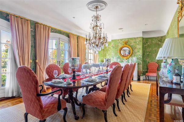 Chandelier, Dining room, Interior, Recessed Lighting, Wood Texture Flooring