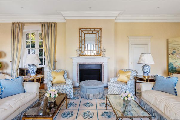Fireplace, Interior, Living room
