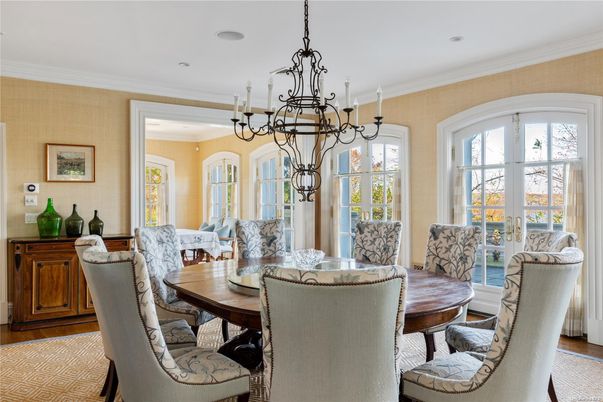 Chandelier, Dining room, Interior, Recessed Lighting, Wood Texture Flooring