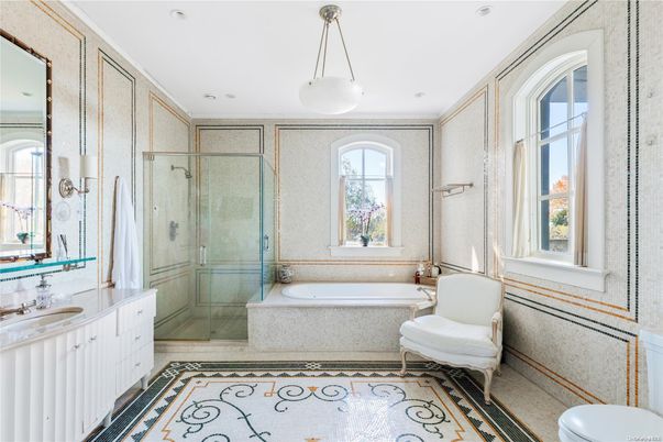 Bathroom, Glass Shower, Interior, Pendant Lights, Recessed Lighting