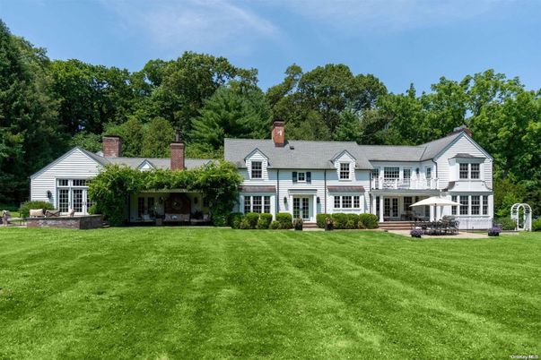 Backyard, Exterior, Facade, Farmhouse