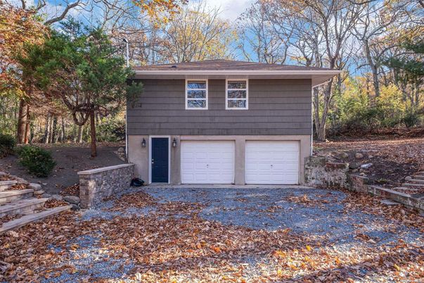 Attached, Exterior, Facade, Raised Ranch