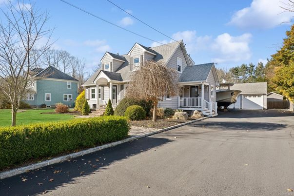 Attached, Detached Garage, Exterior, Facade, Cape Cod