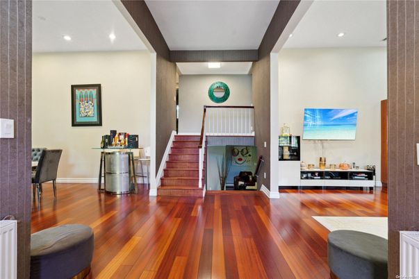 Interior, Recessed Lighting, Wood Texture Flooring