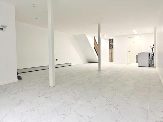 Empty room, Interior, Marble, Recessed Lighting, Washer