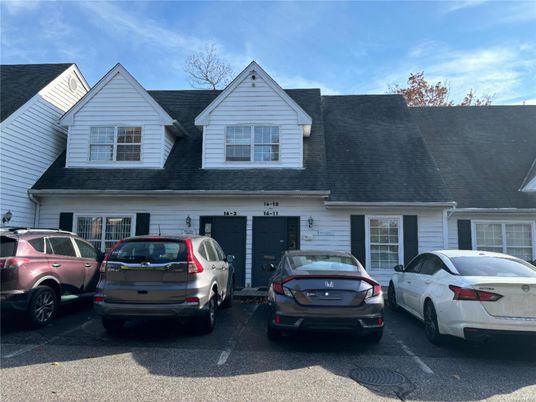 Exterior, Facade, Cape Cod