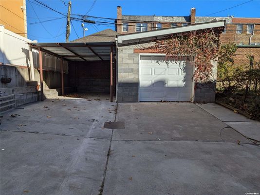Detached Garage, Exterior