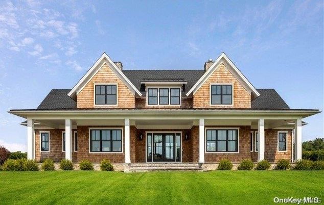 Exterior, Facade, Brick Facade, Farmhouse