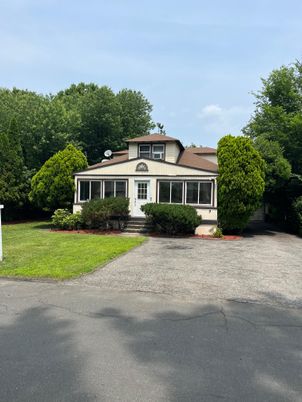 Backyard, Exterior, Facade, Split Level