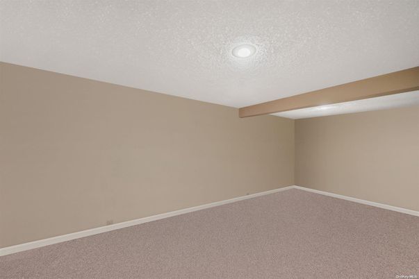 Empty room, Interior, Wooden Beams