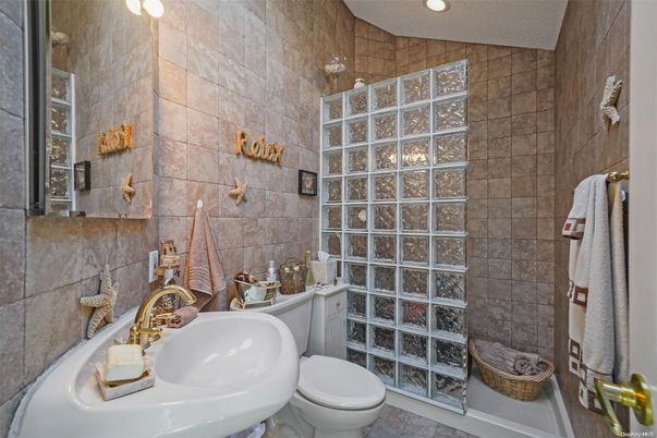 Bathroom, Interior, Stone Walls