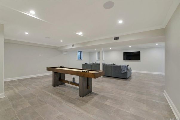 Billiard Table, Game Room, Interior, Living room, Recessed Lighting