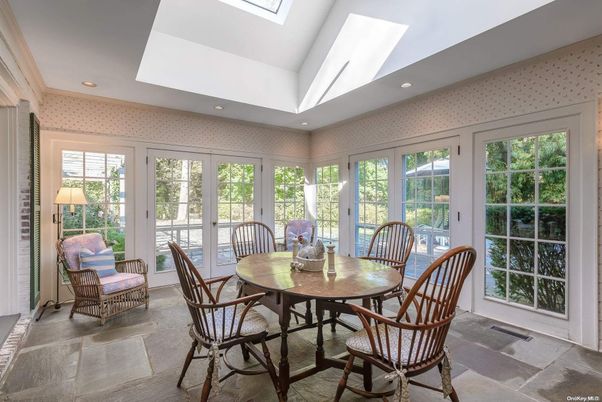 Dining room, Interior, Recessed Lighting