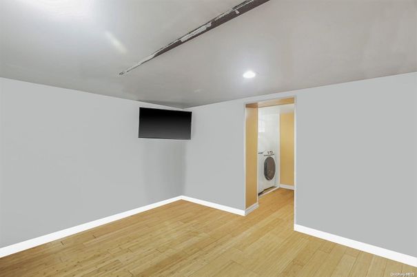 Empty room, Interior, Recessed Lighting, Washer, Wood Texture Flooring