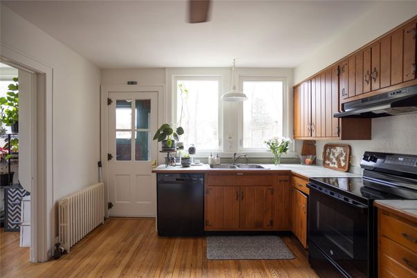 Interior, Kitchen, Pendant Lights, Wood Texture Flooring