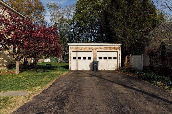 Detached Garage, Exterior