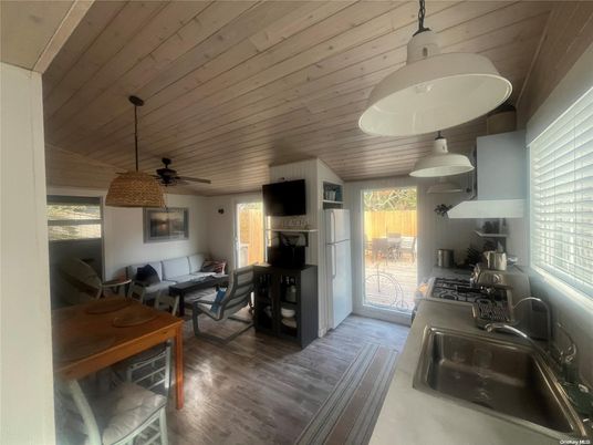 Dining room, Interior, Kitchen, Living room, Pendant Lights, Wooden Ceilings, Wood Texture Flooring