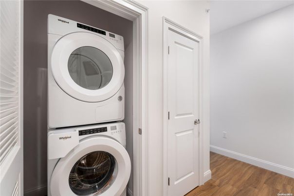 Interior, Utility Closets, Washer, Wood Texture Flooring