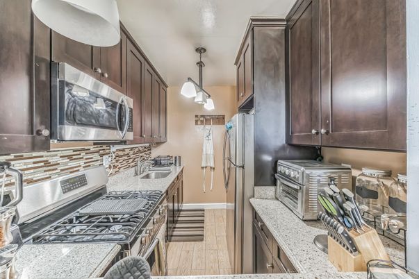 Interior, Kitchen, Pendant Lights, Wood Texture Flooring