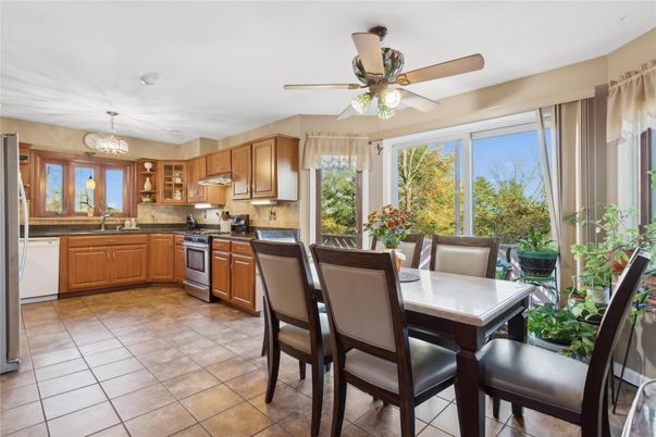 Chandelier, Dining room, Interior, Kitchen