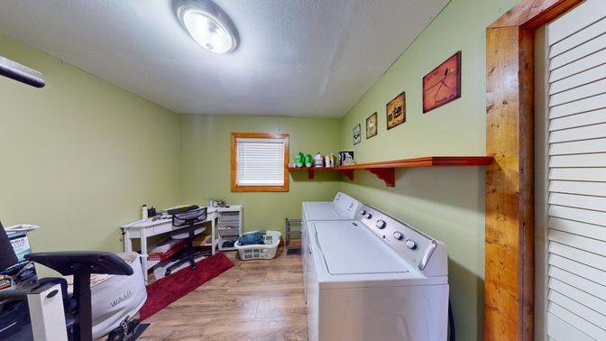 Home Office, Interior, Washer, Wood Texture Flooring
