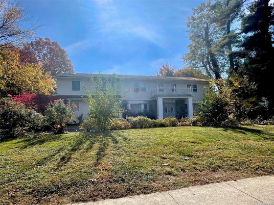 Backyard, Exterior, Facade, Split Level