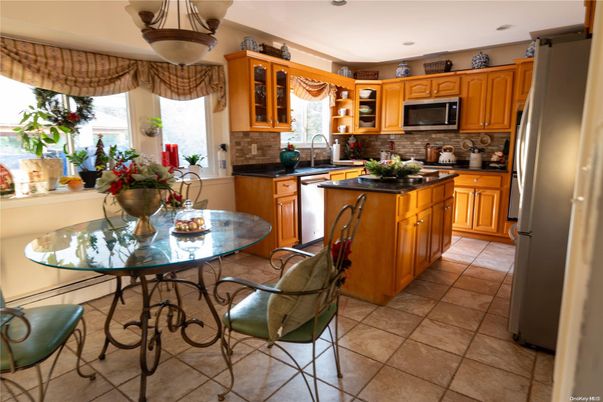Dining room, Interior, Kitchen, Recessed Lighting