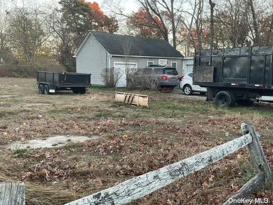 Backyard, Detached Garage, Exterior