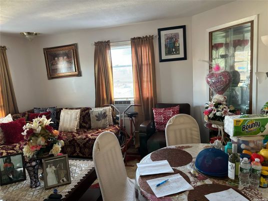 Dining room, Interior