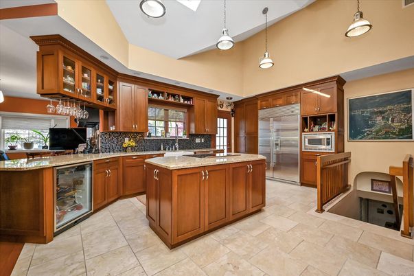Interior, Kitchen, Pendant Lights, Stainless Steel Appliances