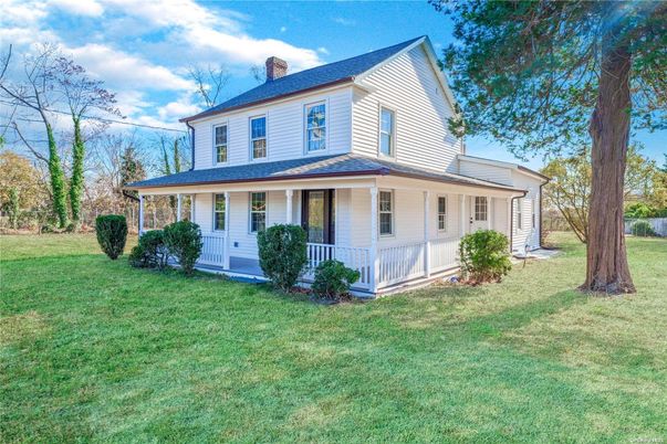 Backyard, Exterior, Facade, Farmhouse