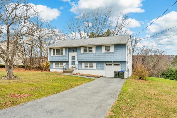 Attached, Exterior, Facade, Raised Ranch