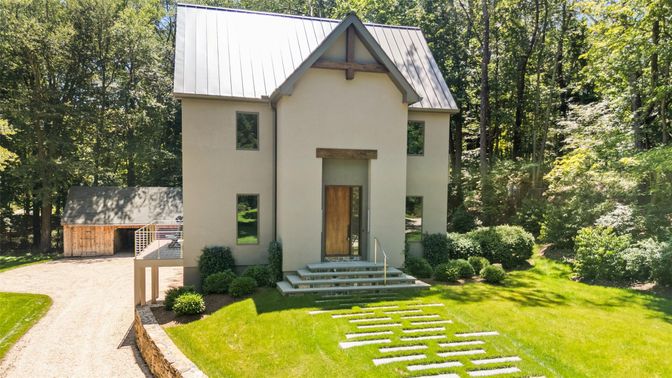 Backyard, Exterior, Facade, Farmhouse