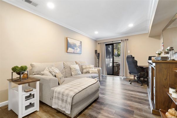 Home Office, Interior, Living room, Recessed Lighting, Wood Texture Flooring