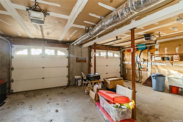 Garage, Interior