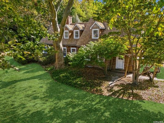 Backyard, Exterior, Facade, Cape Cod