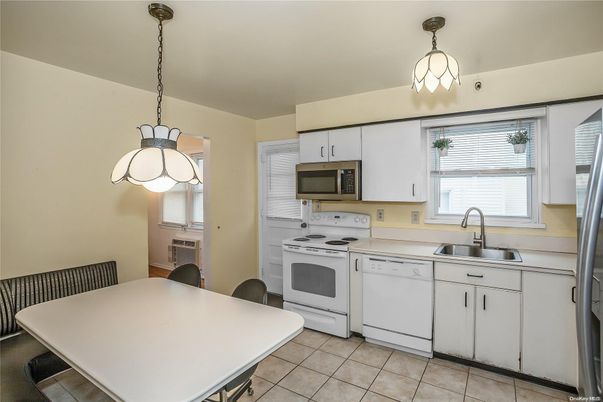 Dining room, Interior, Kitchen, Pendant Lights