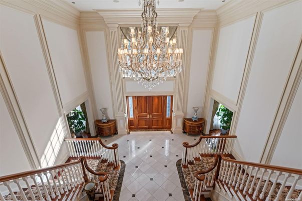 Chandelier, Interior