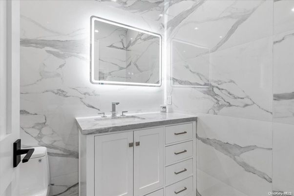 Bathroom, Interior, Marble Walls, Recessed Lighting